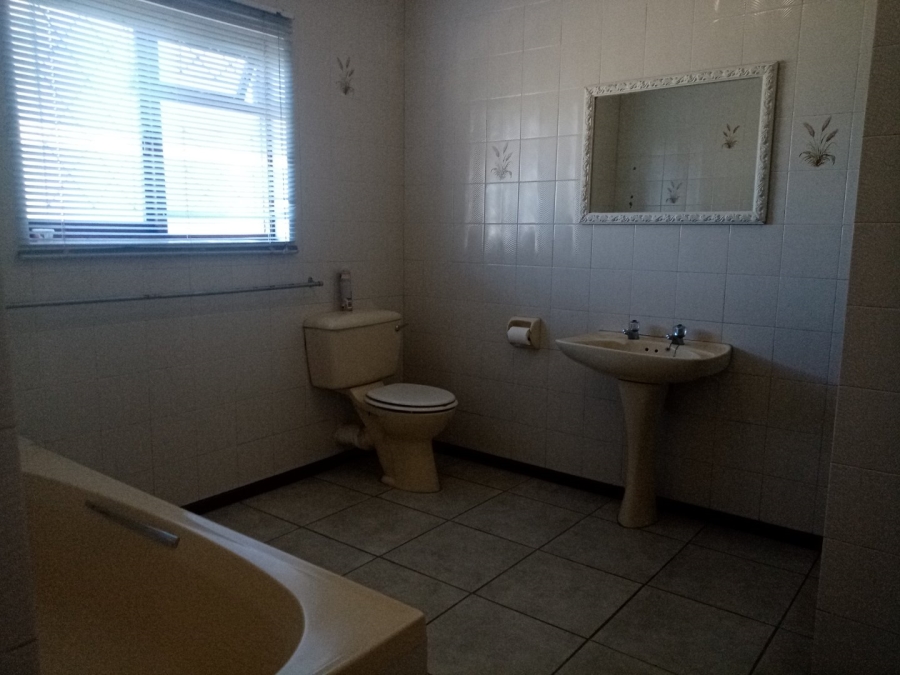 To Let 4 Bedroom Property for Rent in George South Western Cape
